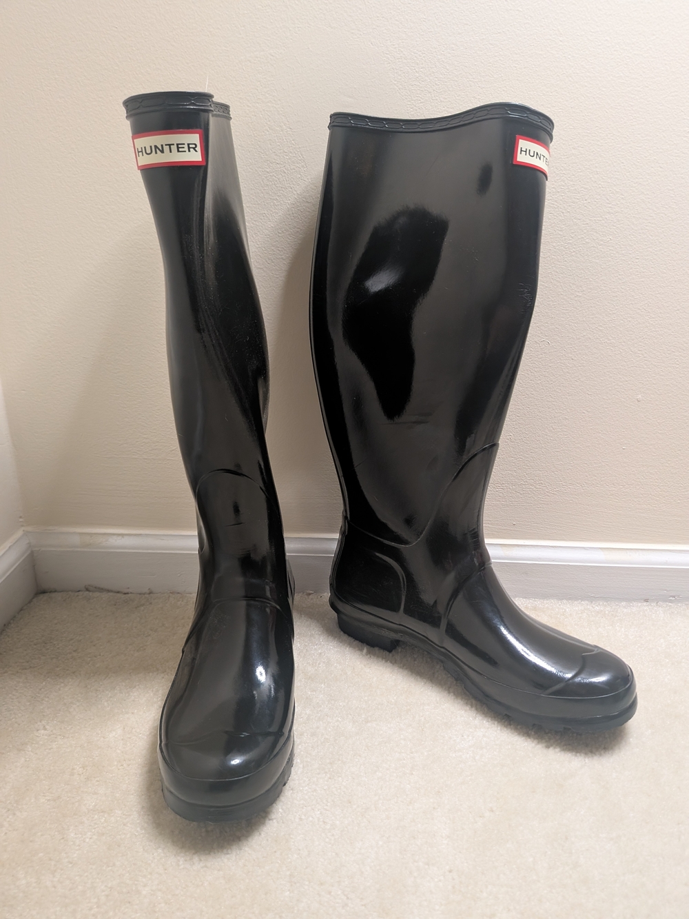 Hunter Black Gloss Tall Rain Boots with Logo Trim - Picture 8 of 16